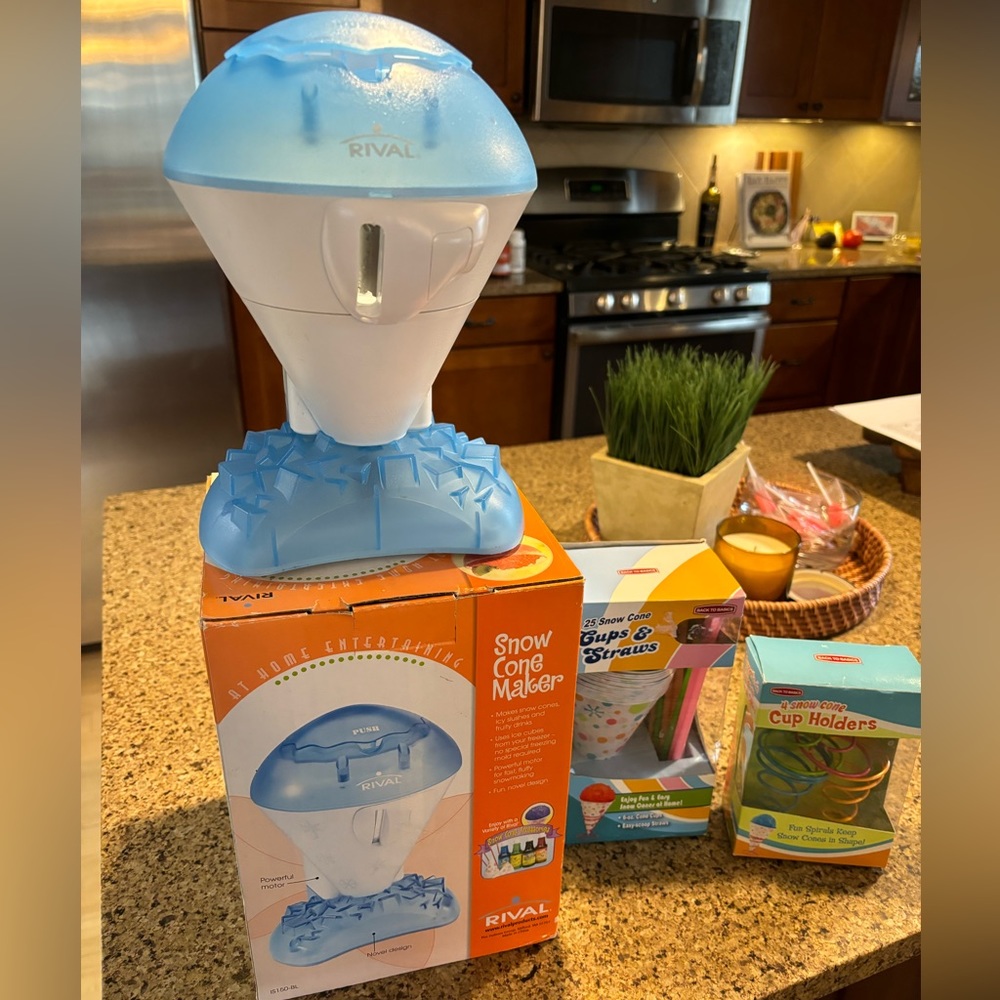 Rival snow cone maker with cups/straws, and holders